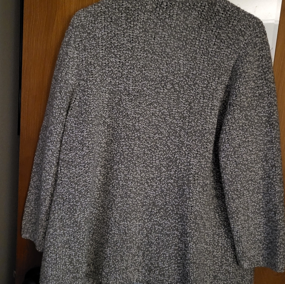 Sweater - Picture 2 of 4